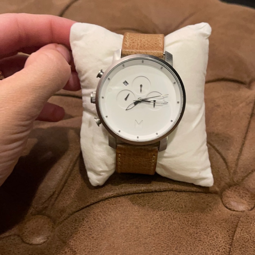 MVMT WHITE FACE LEATHER BAND QUARTZ